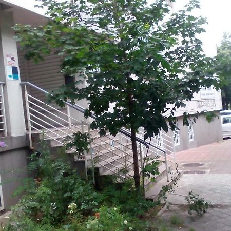 Apartment Aska Belgrado Exterior foto